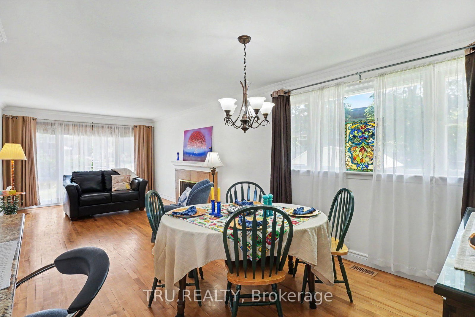 1908 Saunderson Drive • Ottawa, ON photo 9