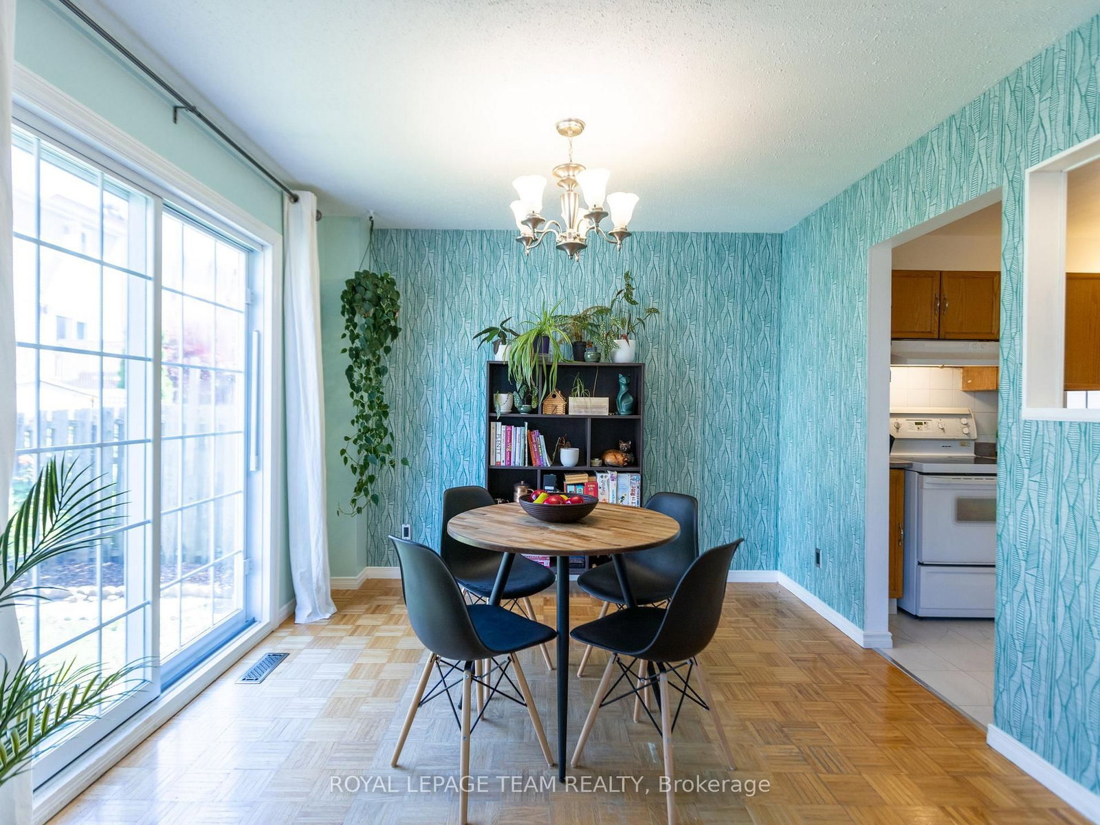 930 Alenmede Crescent • Ottawa, ON photo 8