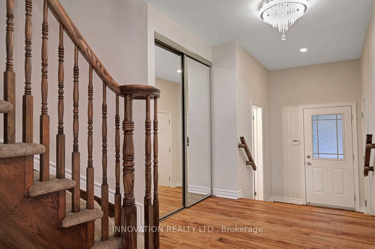 278 Forestbrook Street • Ottawa, ON photo 8