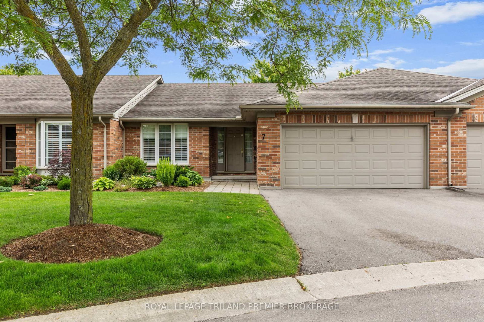 Townhouse for sale at 7-1755 Louise Boulevard, London North, Ontario, N6G 5G4 - North R - MLS: X13680730