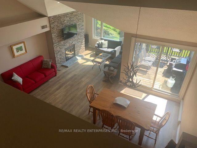 4 - 4421 Bayside Grandview Drive