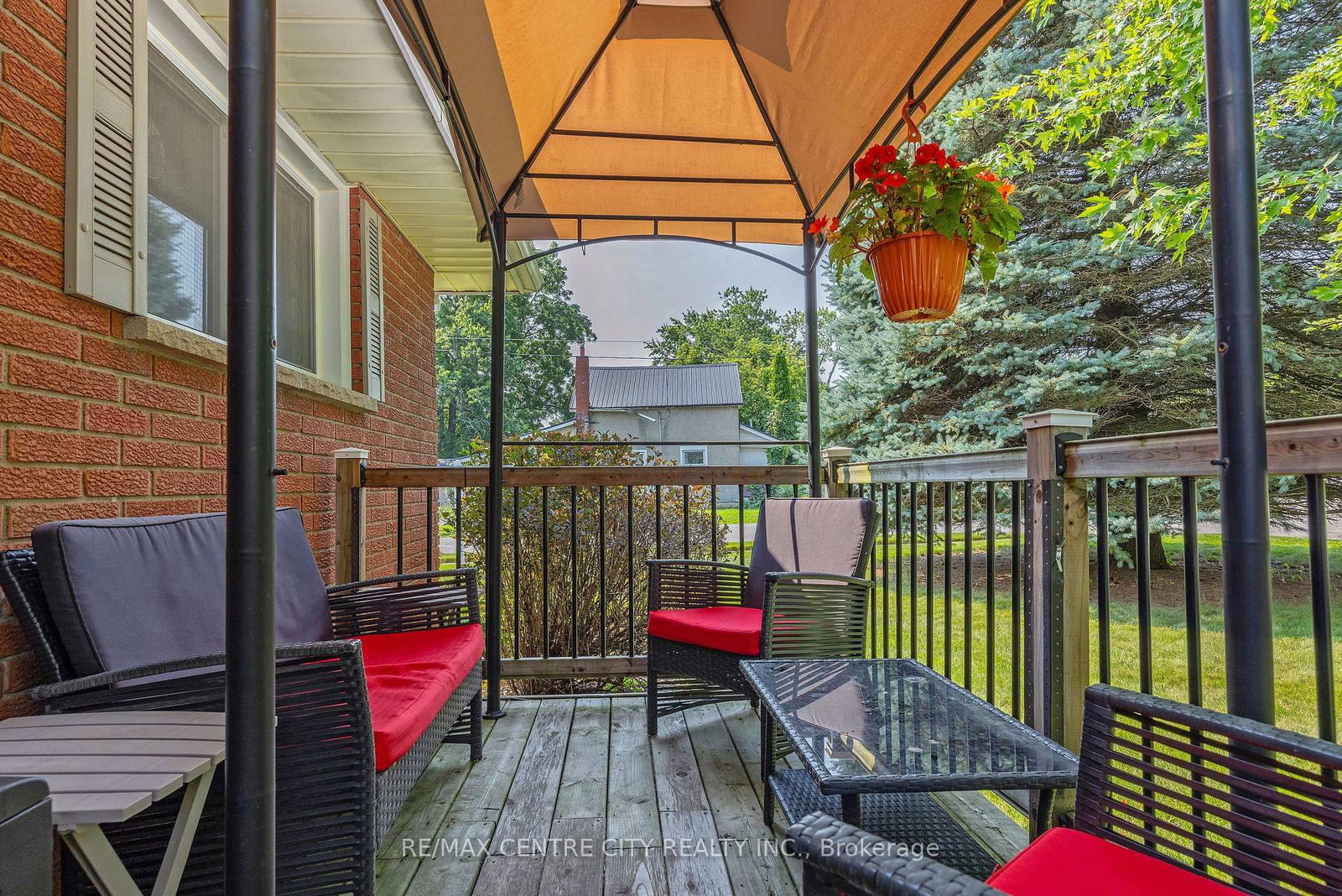 Listing Image 5