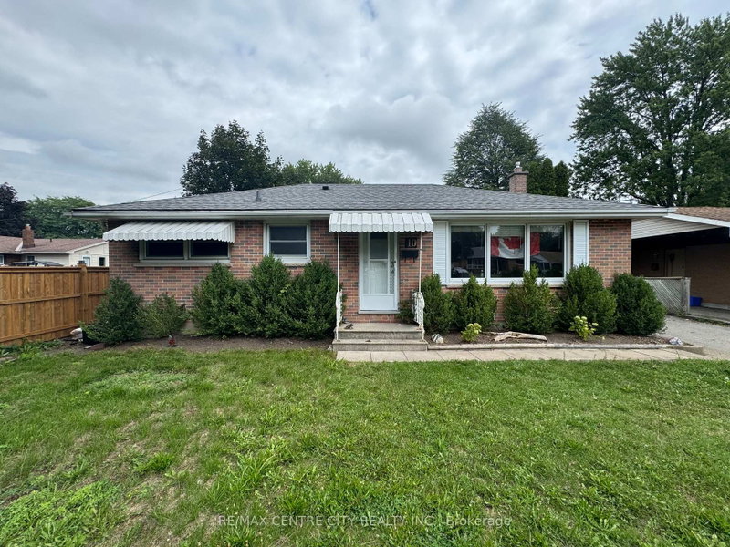 10 Tewksbury Crescent