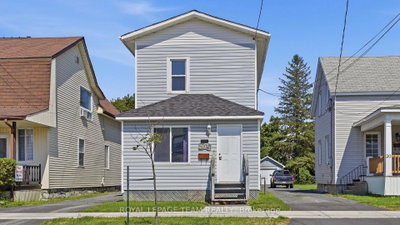 20 1/2 Lawrence Avenue • Cornwall, ON photo 2