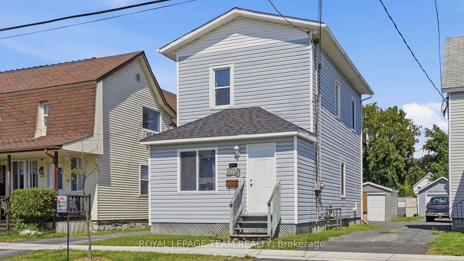 20 1/2 Lawrence Avenue • Cornwall, ON photo 3