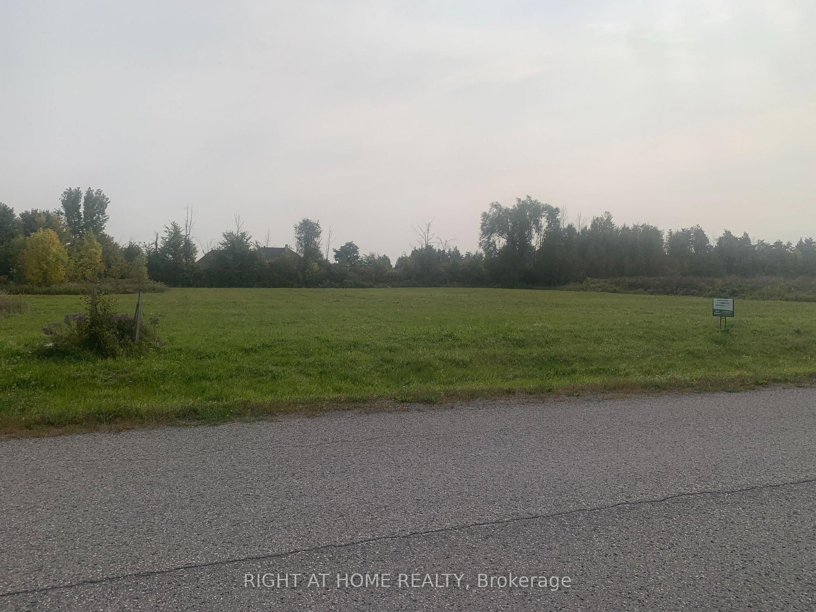 1095 Black Canary Drive • Ottawa, ON photo 4