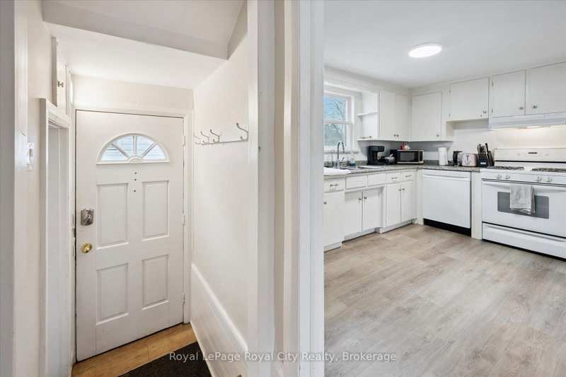 2 - 29 Hooper Street W