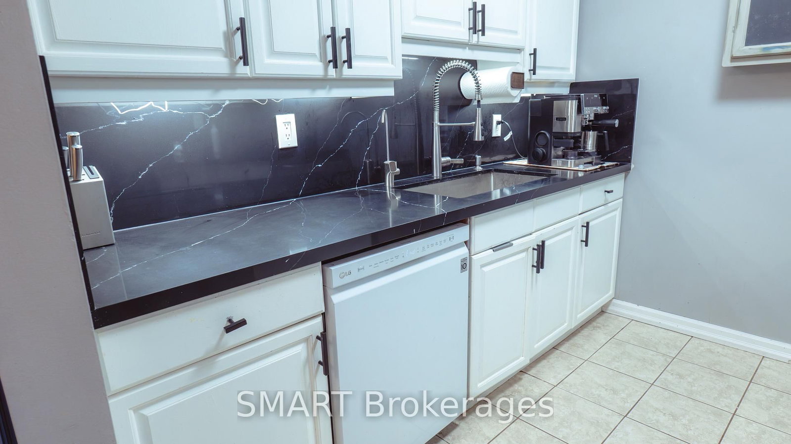 23 Moffatt Street • St. Catharines, ON photo 16