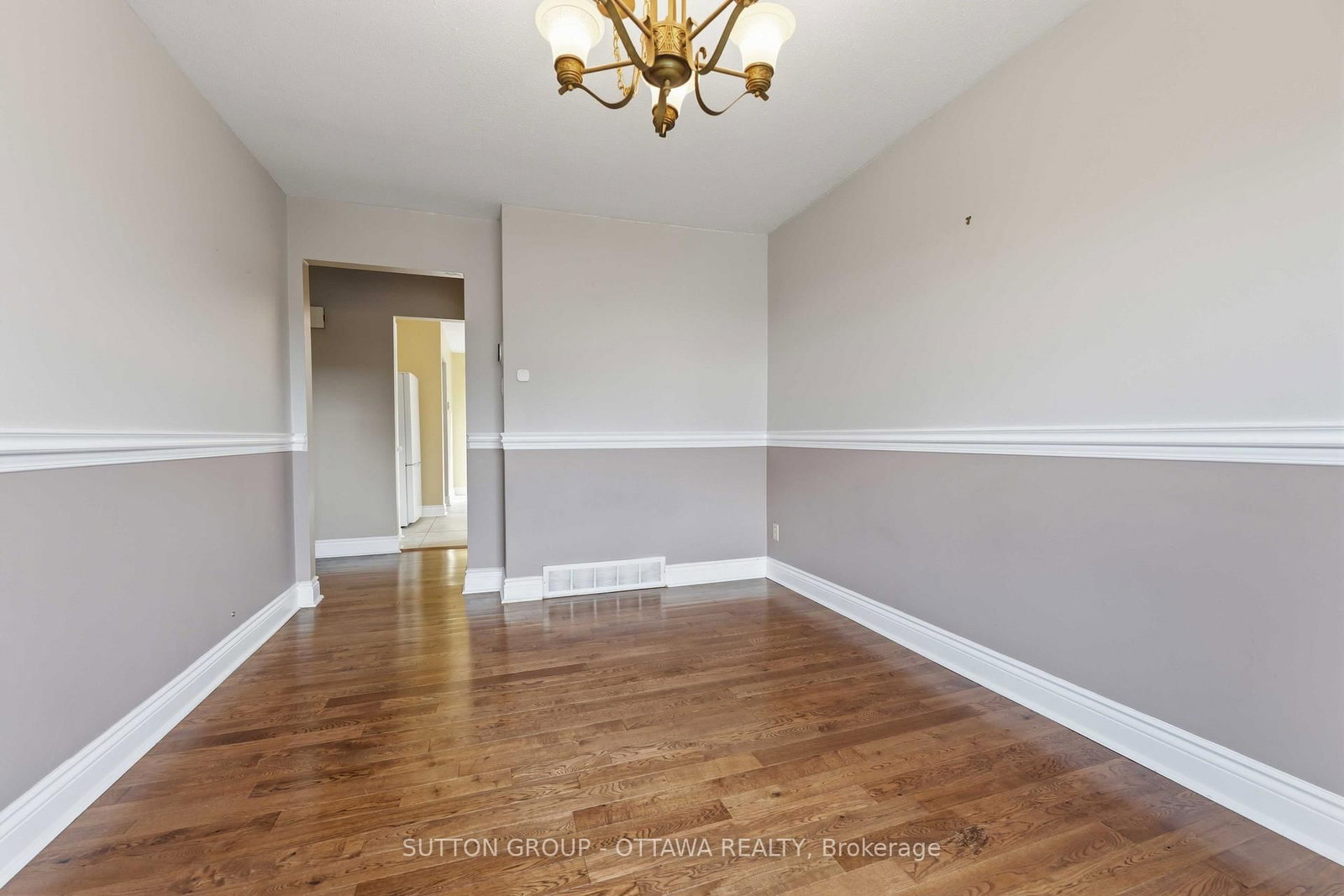 16 Crimson Gate • Ottawa, ON photo 14