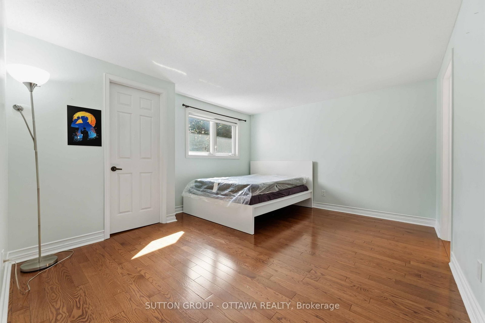 16 Crimson Gate • Ottawa, ON photo 22