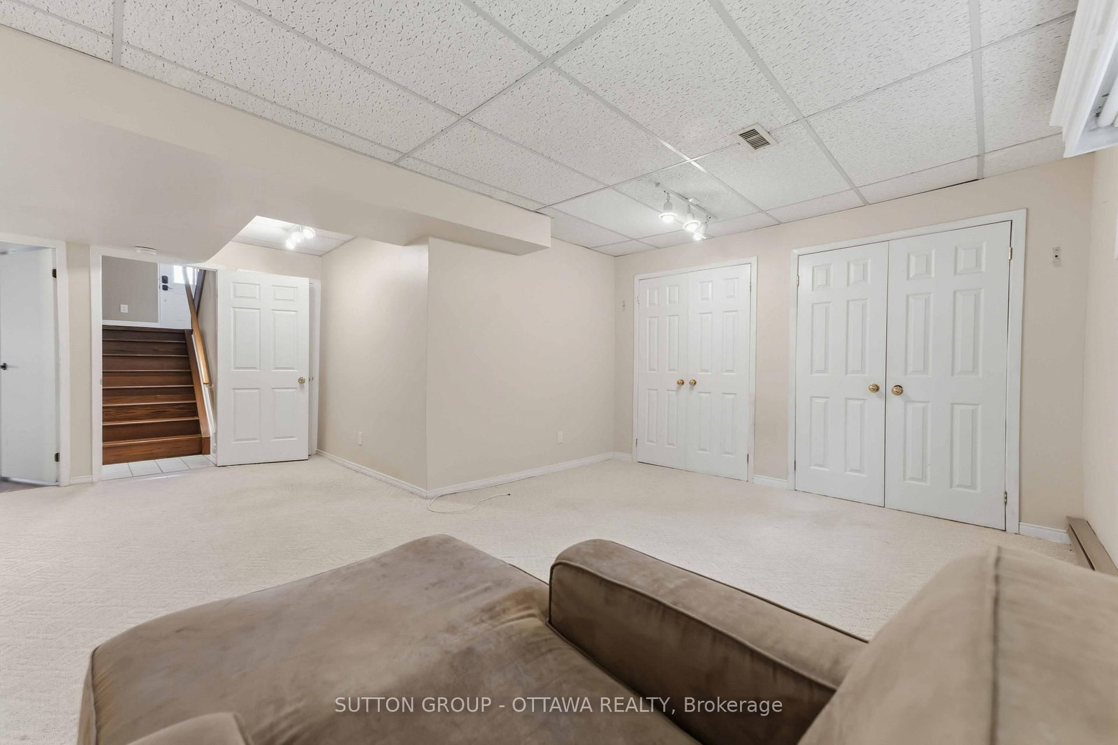 16 Crimson Gate • Ottawa, ON photo 40