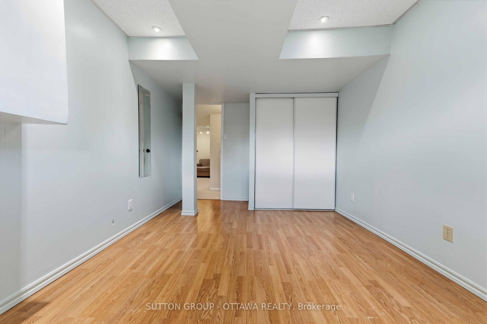 16 Crimson Gate • Ottawa, ON photo 44