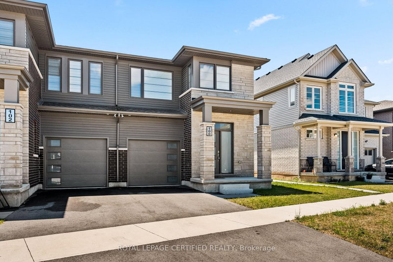 100 Acacia Road