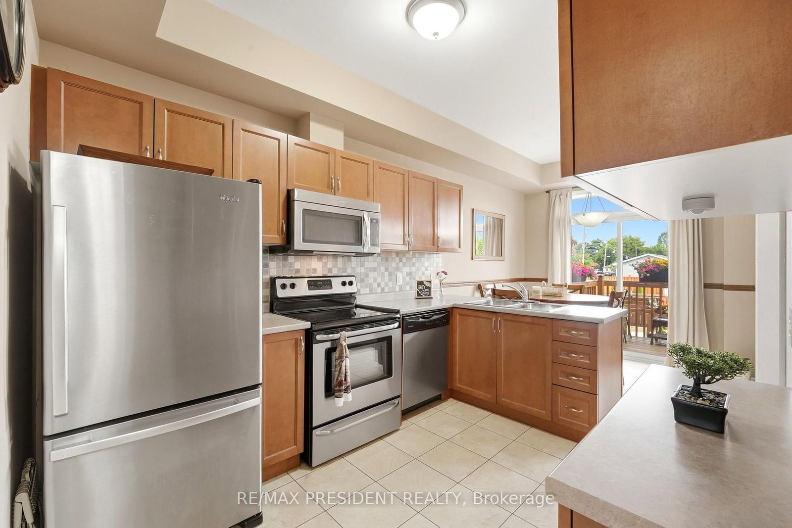 45 SEABREEZE Crescent • #23 • Hamilton, ON photo 11