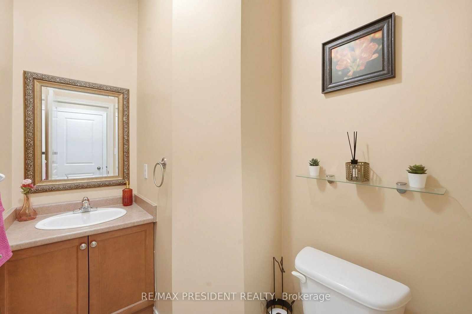 45 SEABREEZE Crescent • #23 • Hamilton, ON photo 13