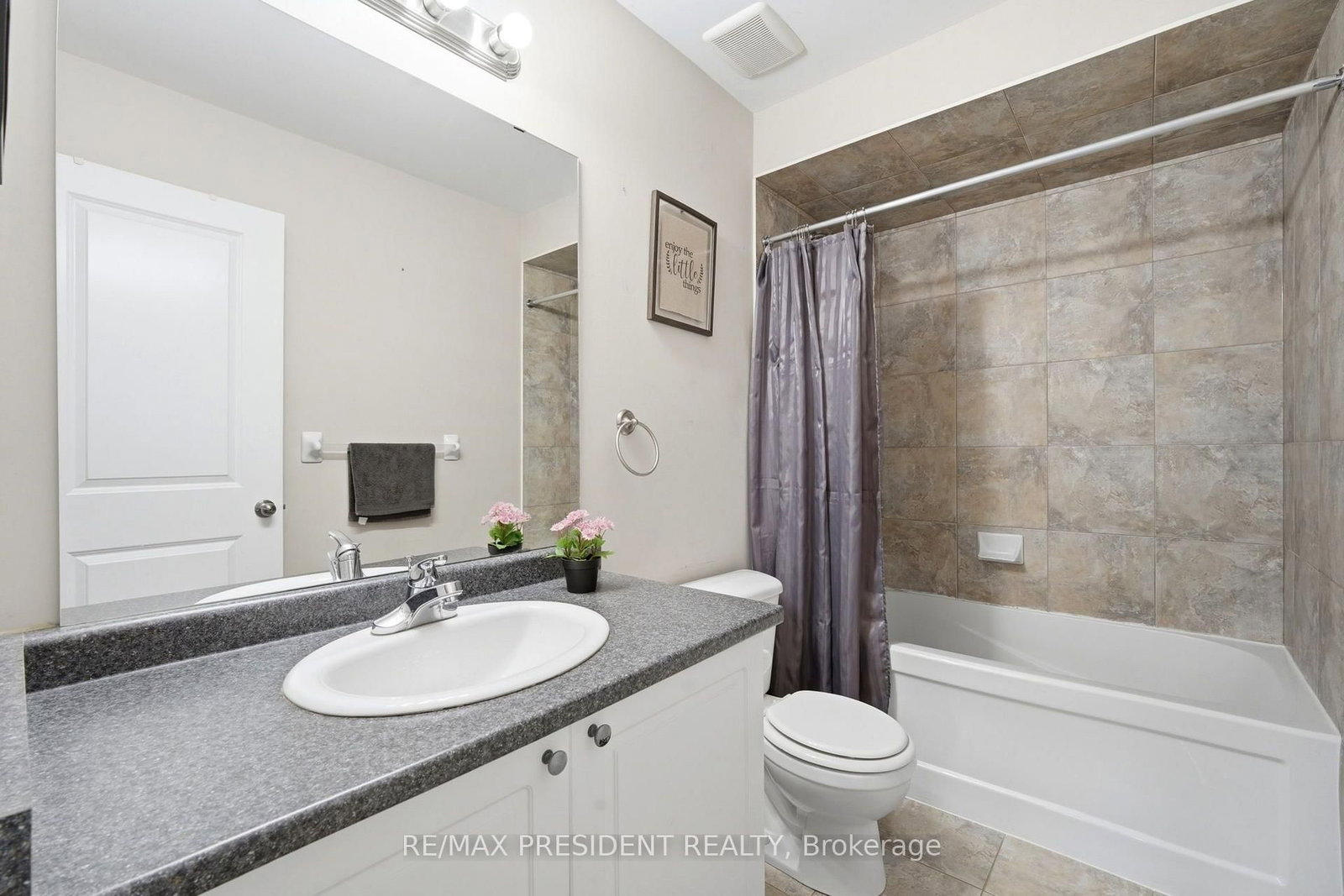 45 SEABREEZE Crescent • #23 • Hamilton, ON photo 17