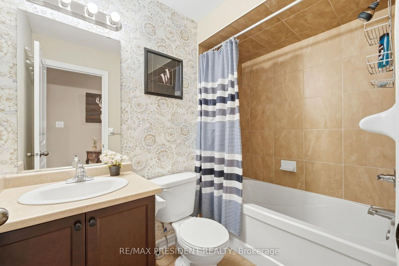 45 SEABREEZE Crescent • #23 • Hamilton, ON photo 21