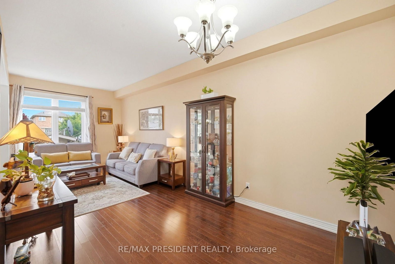 45 SEABREEZE Crescent • #23 • Hamilton, ON photo 5