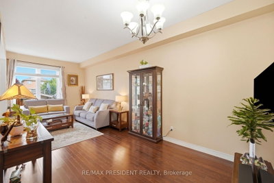 45 SEABREEZE Crescent • #23 • Hamilton, ON photo 5