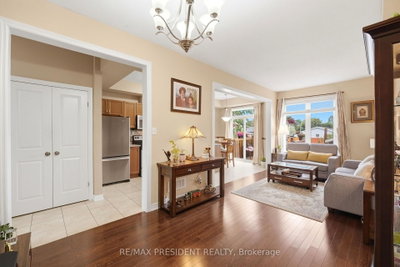 45 SEABREEZE Crescent • #23 • Hamilton, ON photo 6