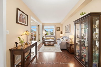 45 SEABREEZE Crescent • #23 • Hamilton, ON photo 7