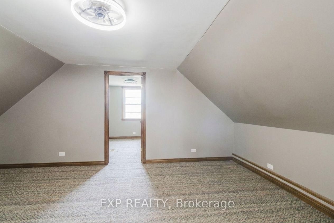 9819 Onieda Road • Southwold, ON photo 16