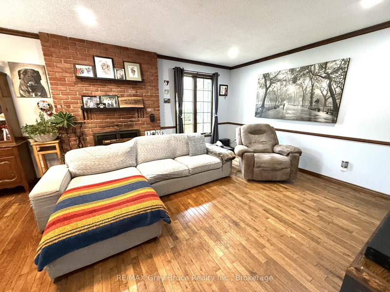 840 4th Street E