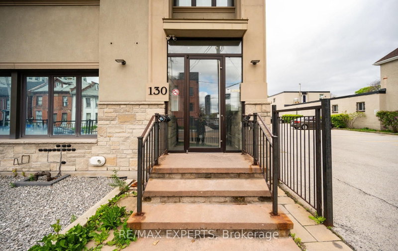 203 - 130 Wellington Street N