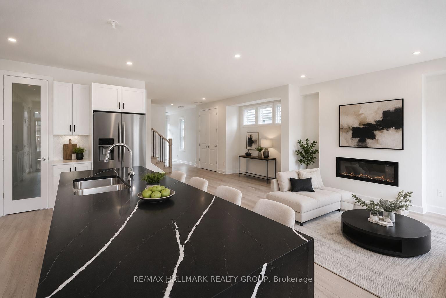 614 Roundhouse Crescent • Ottawa, ON photo 12