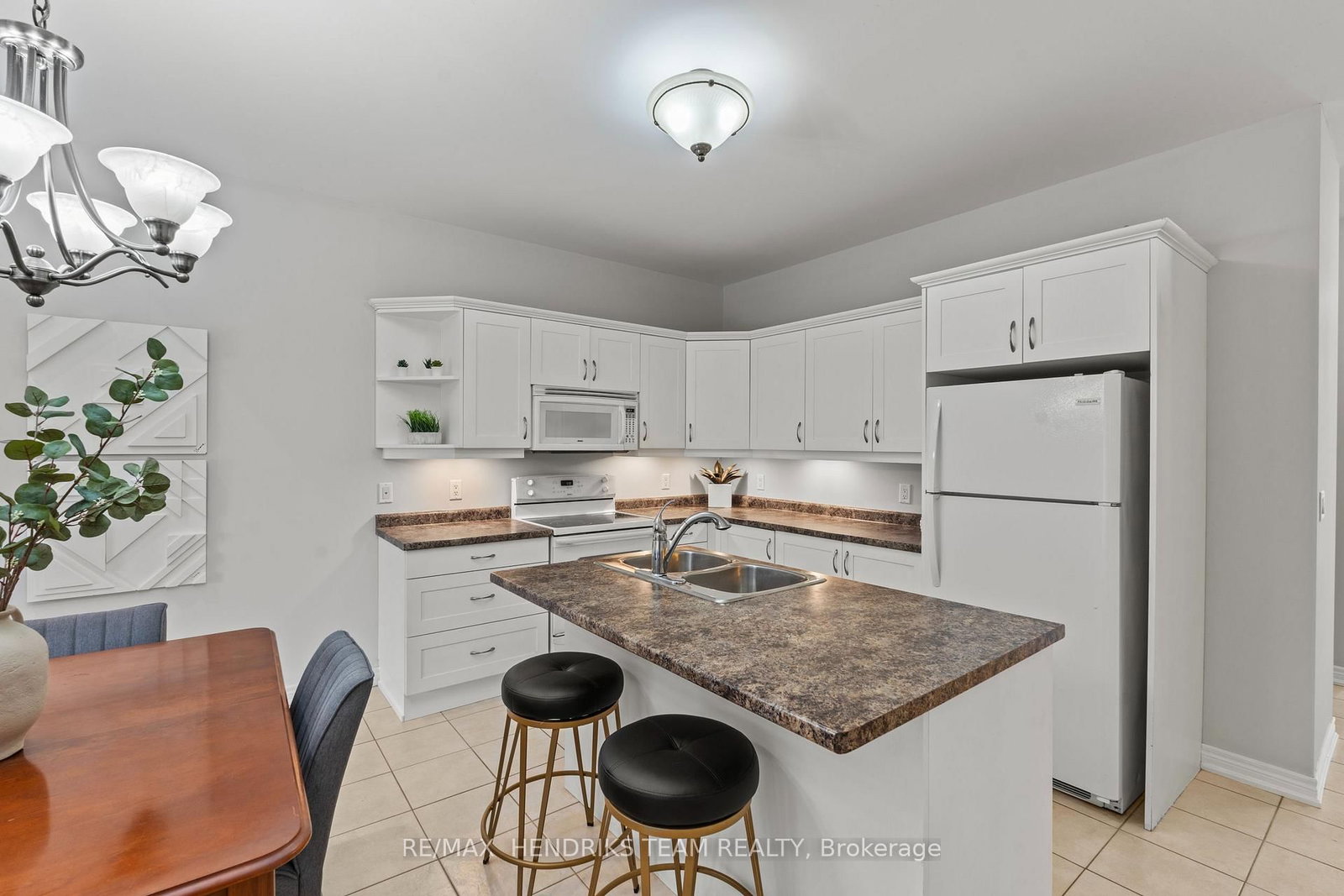 58 Videl Crescent N • St. Catharines, ON photo 11
