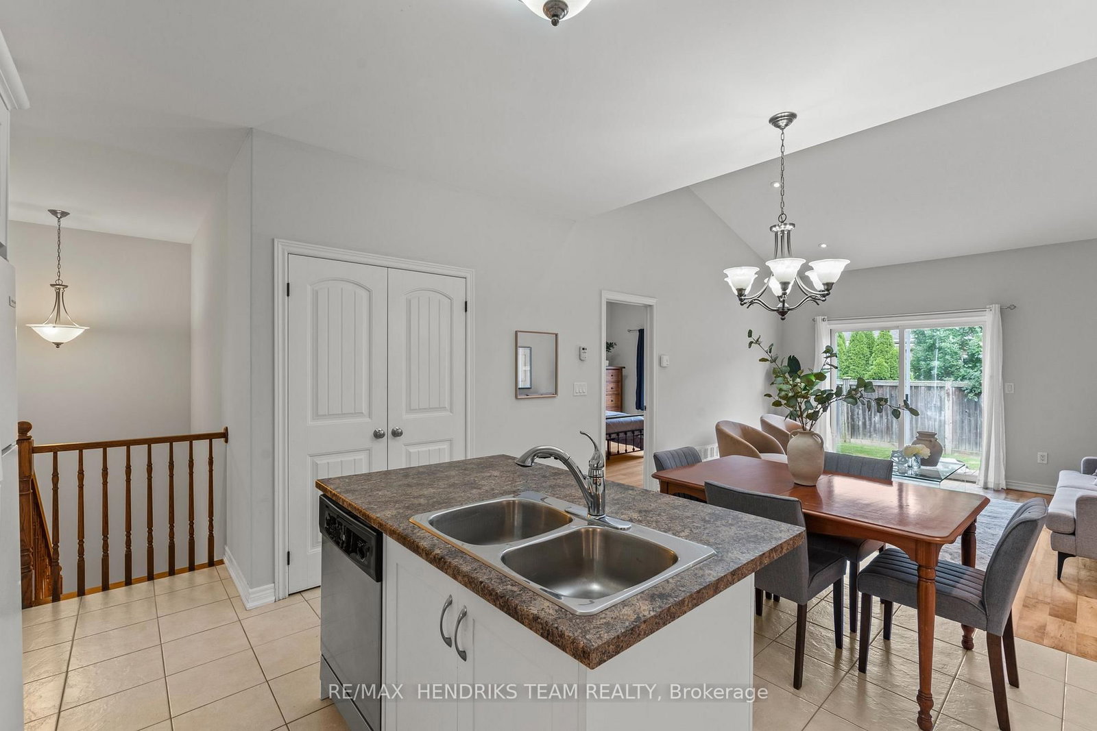 58 Videl Crescent N • St. Catharines, ON photo 13