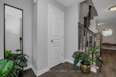 206 Leather Leaf Terrace • Ottawa, ON photo 4