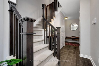 206 Leather Leaf Terrace • Ottawa, ON photo 6