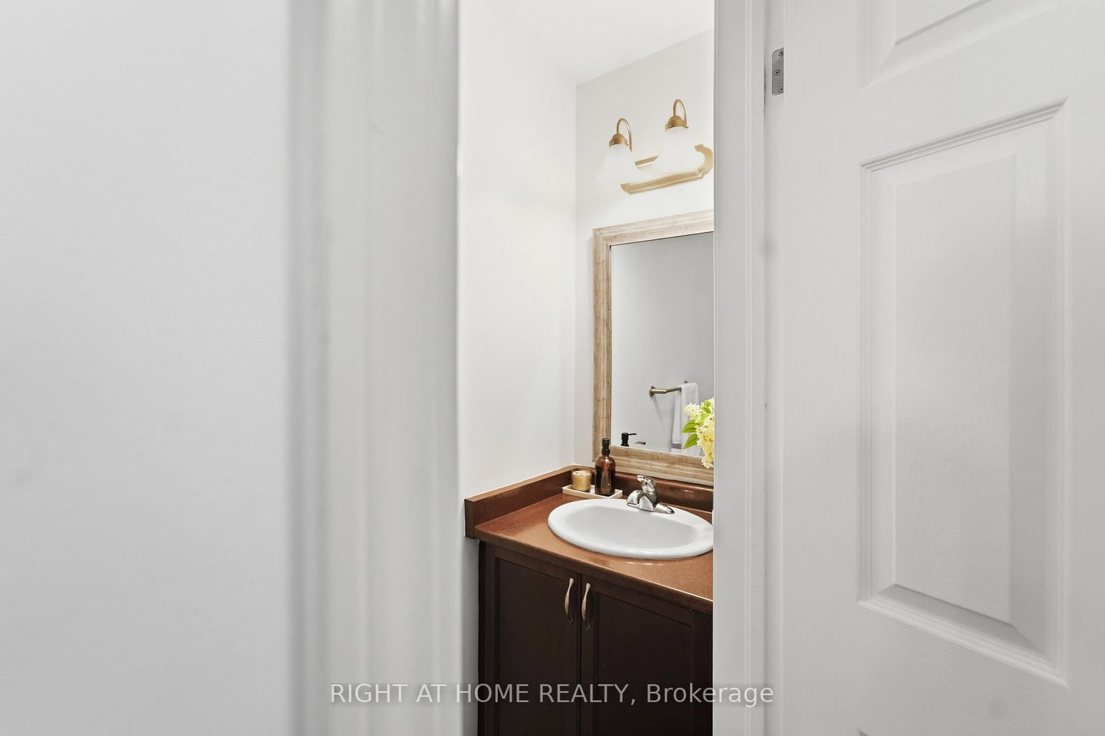 582 Hyde Park Road • #7 • London North, ON photo 5