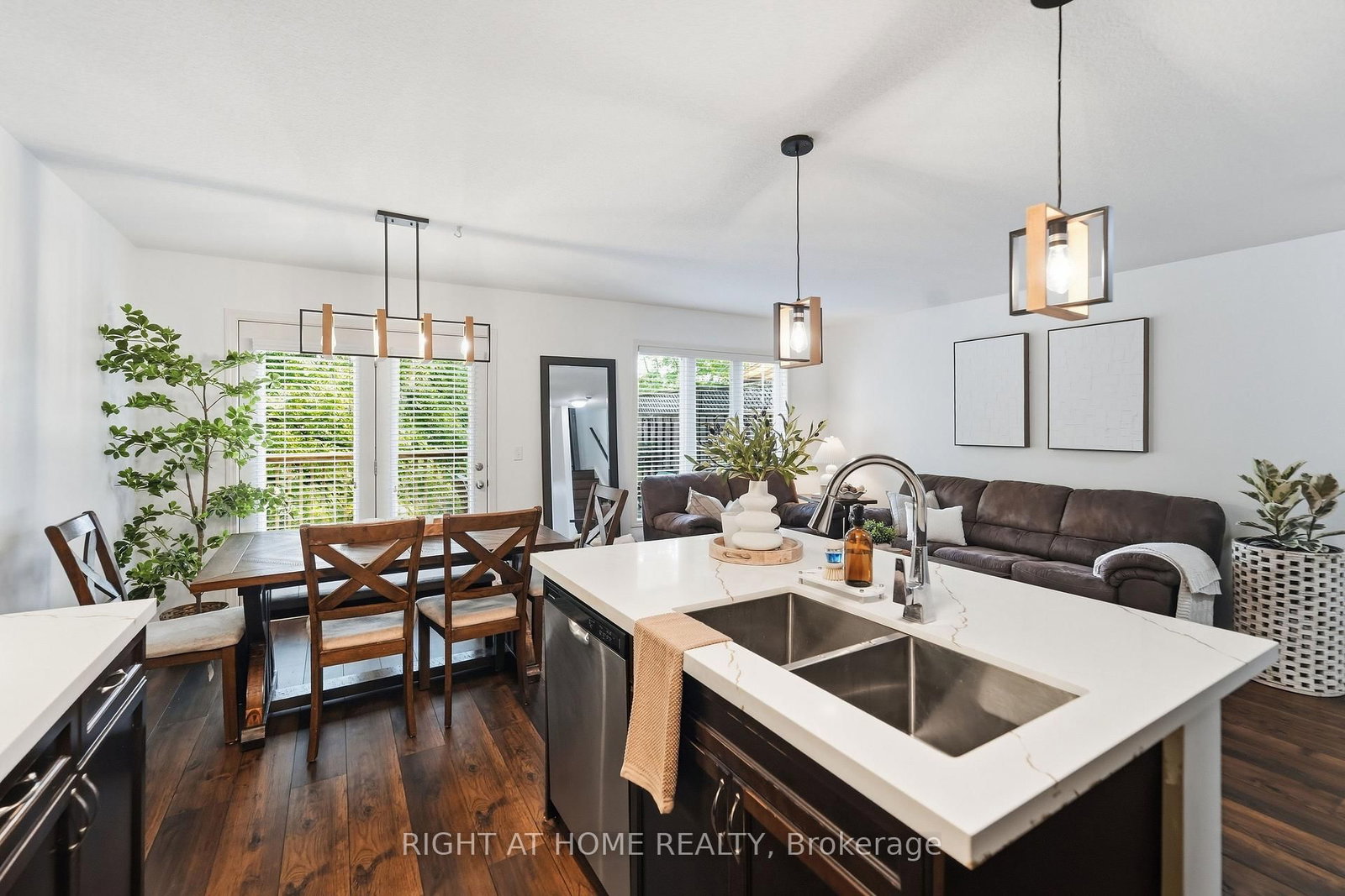 582 Hyde Park Road • #7 • London North, ON photo 8