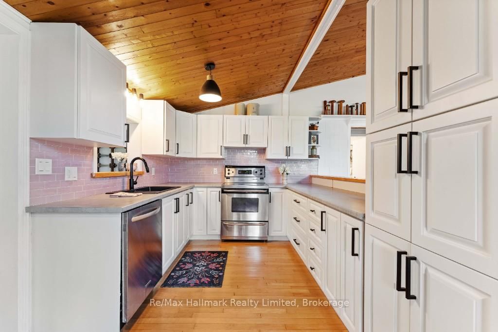 Macaulay, Bracebridge photo 14