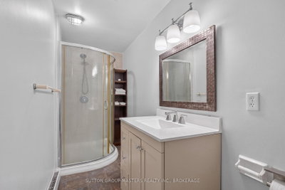 380 Barrie Street • Kingston, ON photo 4