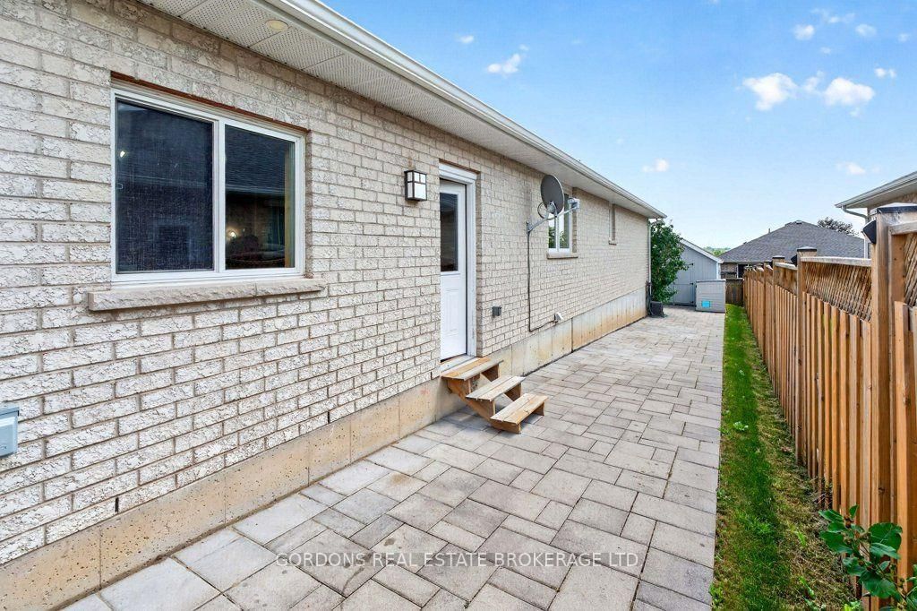 436 Bridge Street W • Greater Napanee, ON photo 4