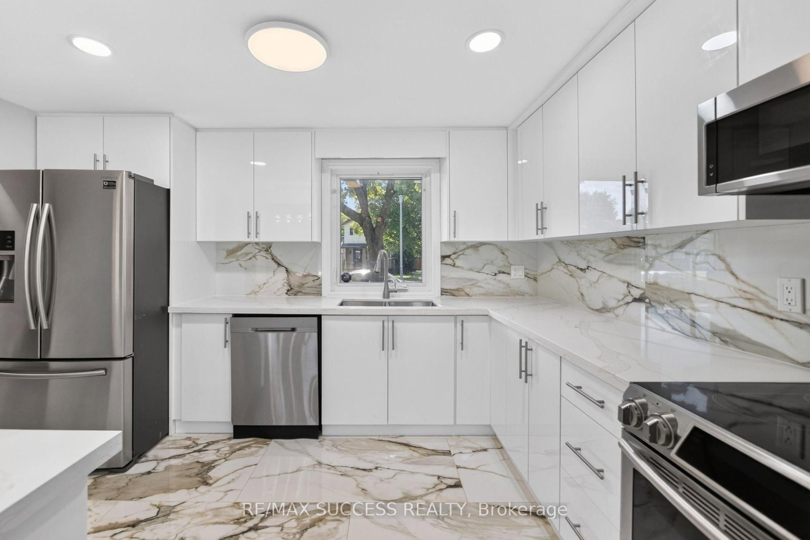 306 Sekura Street • Cambridge, ON photo 22