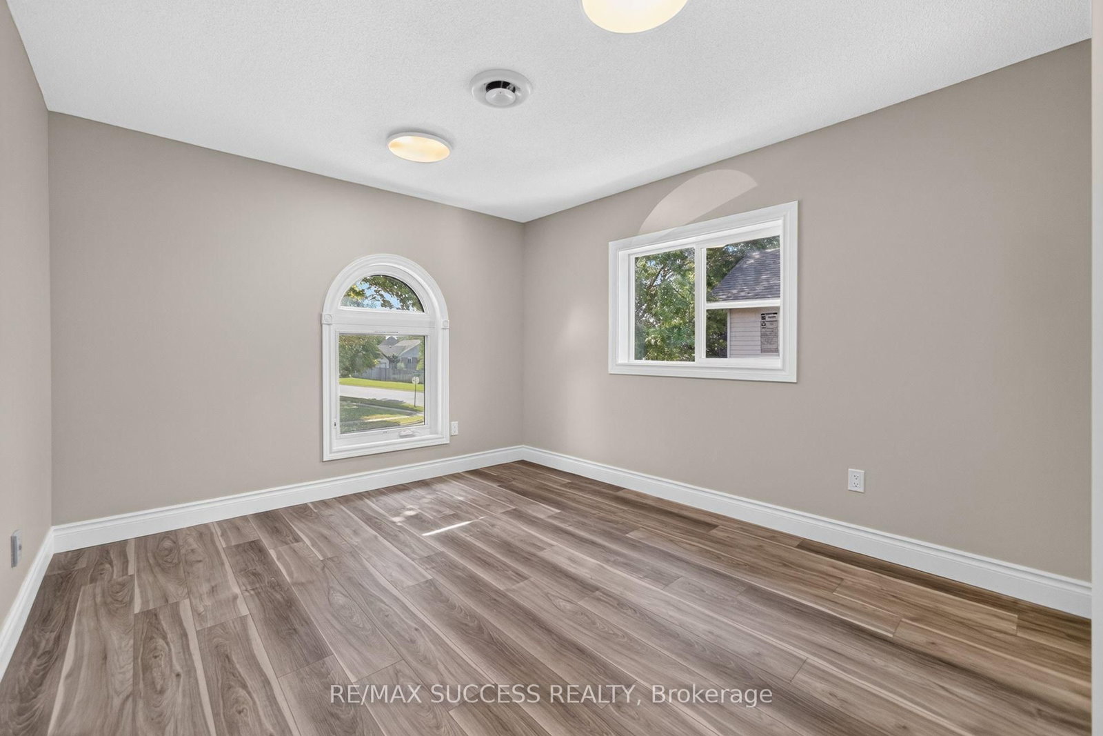 306 Sekura Street • Cambridge, ON photo 33