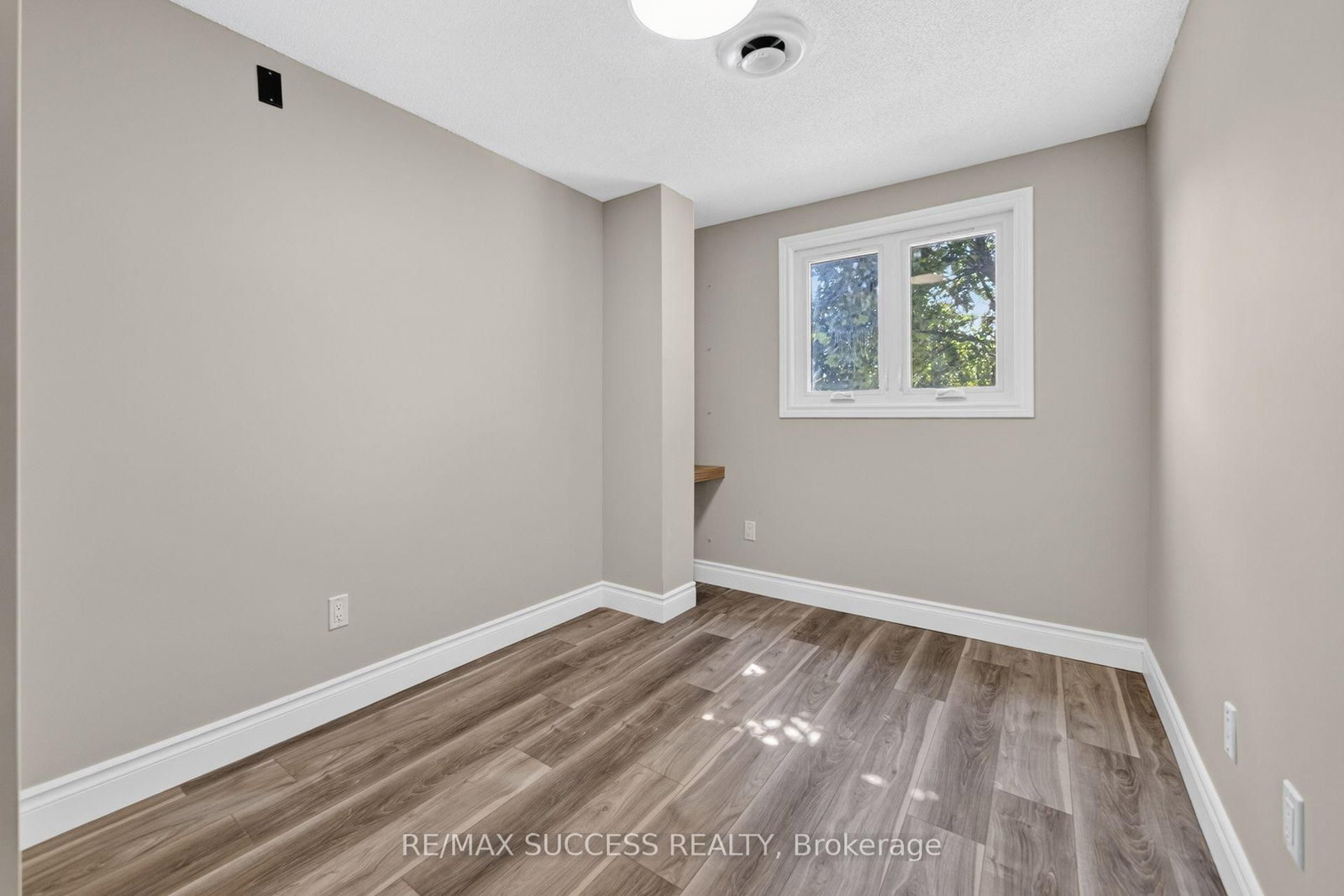 306 Sekura Street • Cambridge, ON photo 36