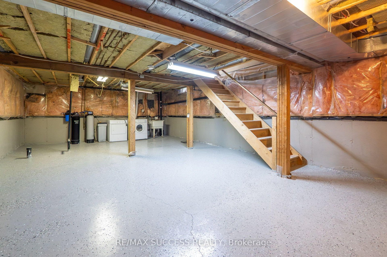 306 Sekura Street • Cambridge, ON photo 39