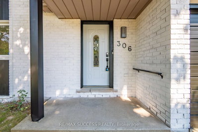 306 Sekura Street • Cambridge, ON photo 5