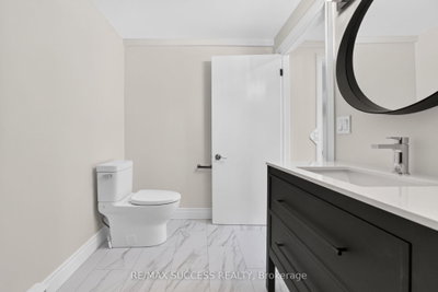 306 Sekura Street • Cambridge, ON photo 9
