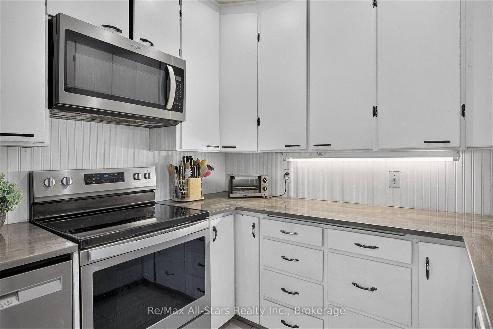 Listing Image 16