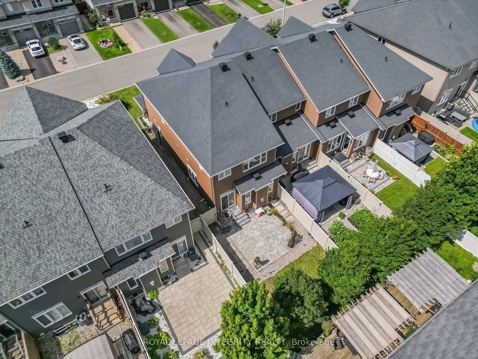 216 Gossamer Street • Ottawa, ON photo 33