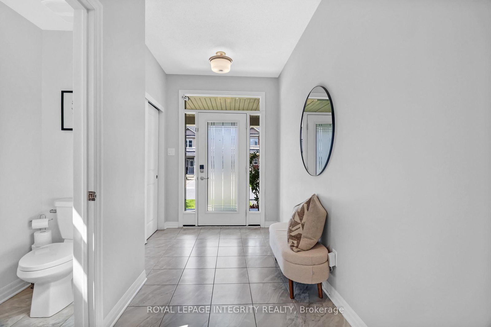 216 Gossamer Street • Ottawa, ON photo 6
