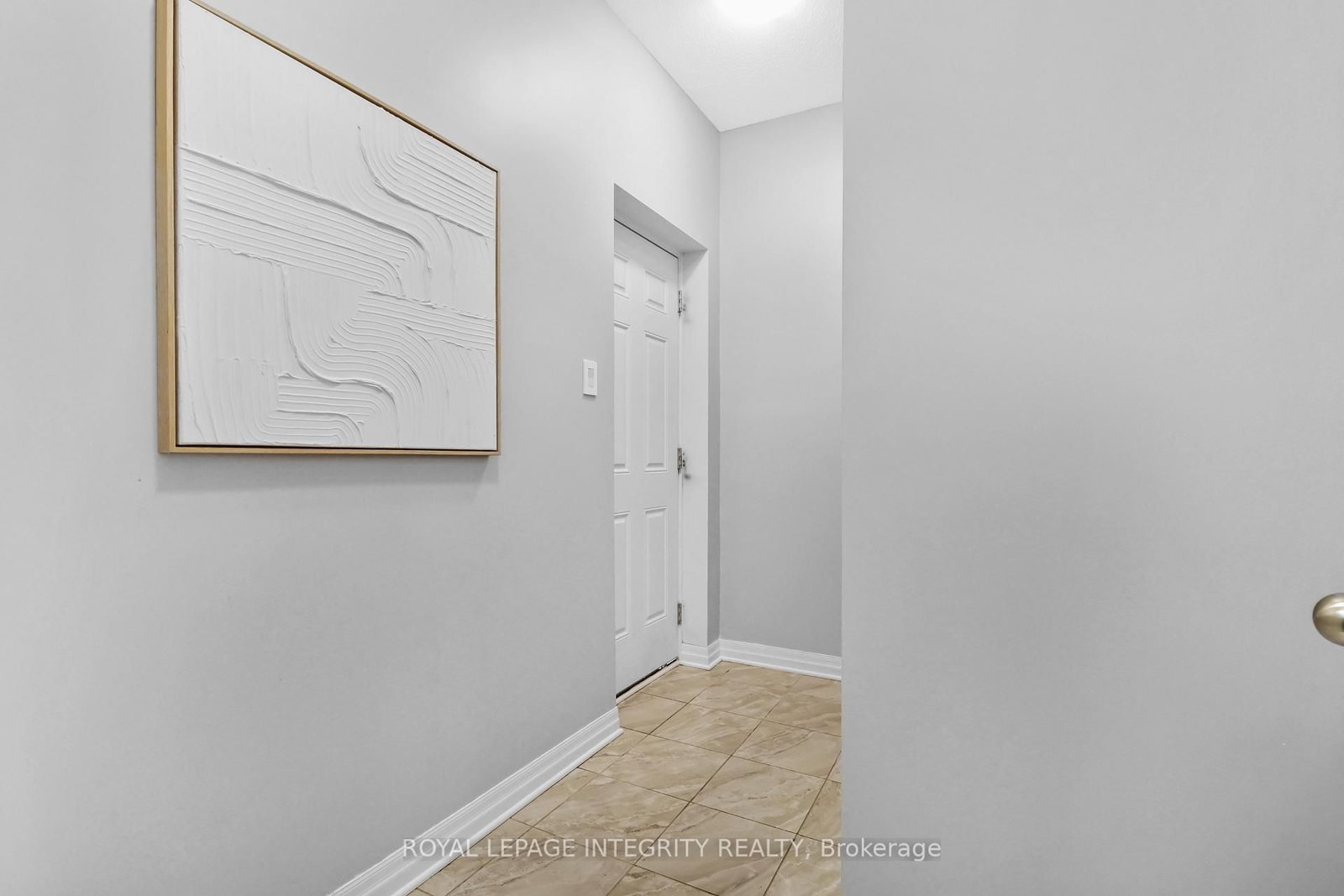 216 Gossamer Street • Ottawa, ON photo 9