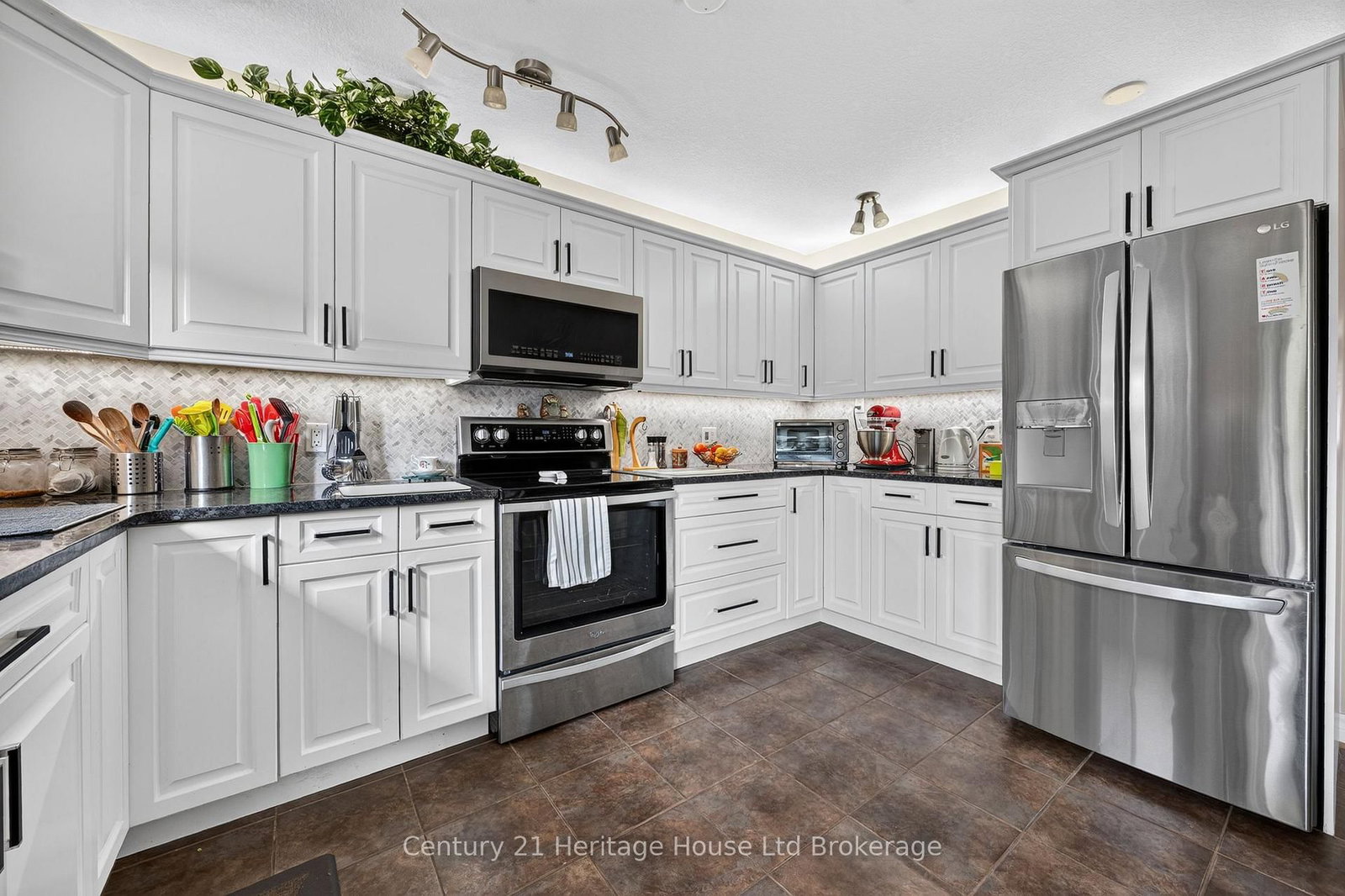 43 Beech Boulevard • Tillsonburg, ON photo 9