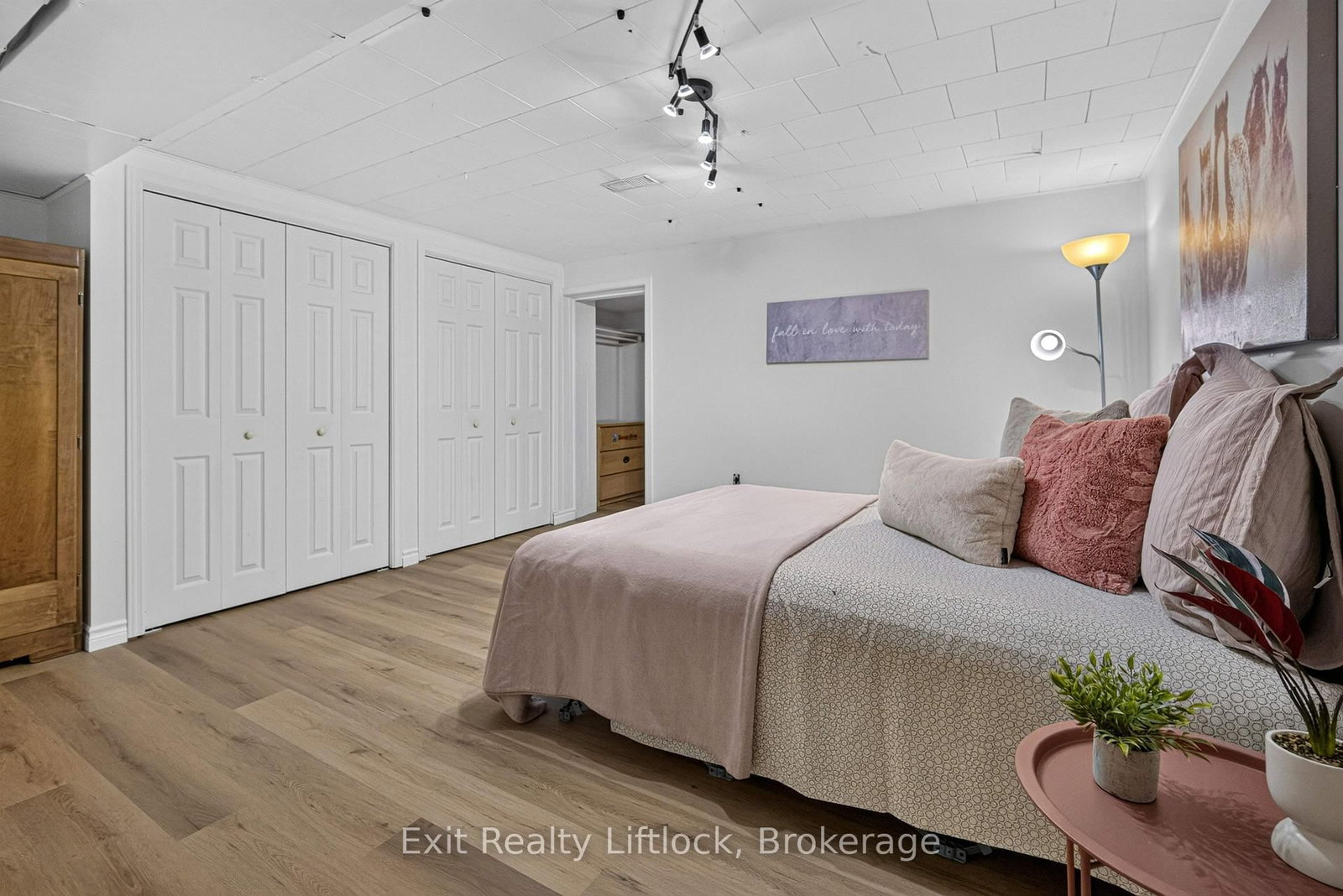 3 Basswood Street • Kawartha Lakes, ON photo 21